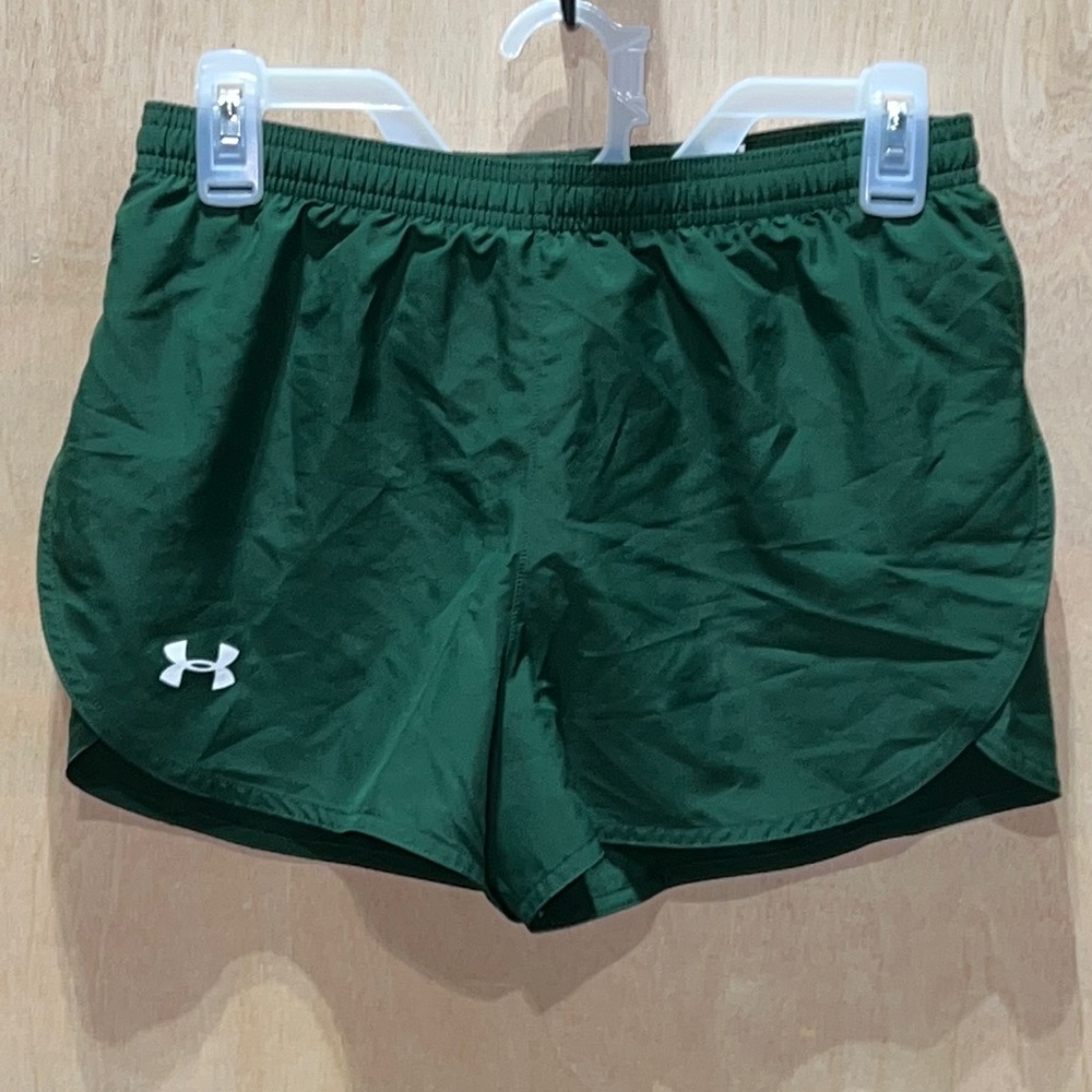 Women’s Under Armour Running shorts w/ drawstring and elastic lining